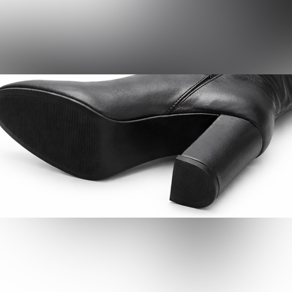 Guess Black leather Over the Knee Boots with Logo Detail - Picture 5 of 5